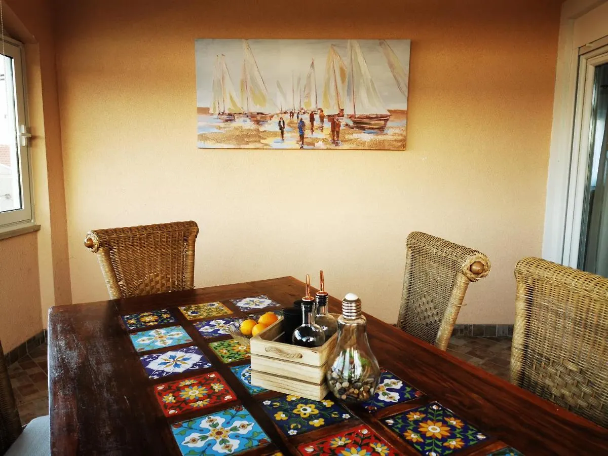 Villa Mala Vala #1 - Seeview - 80 Qm - 2 Sz - 4 Pers Trogir Apartment